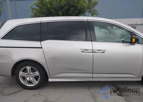 2011 Honda Odyssey Touring/Touring Elite из США, поврежденный, VIN 5FNRL5H95BB092953